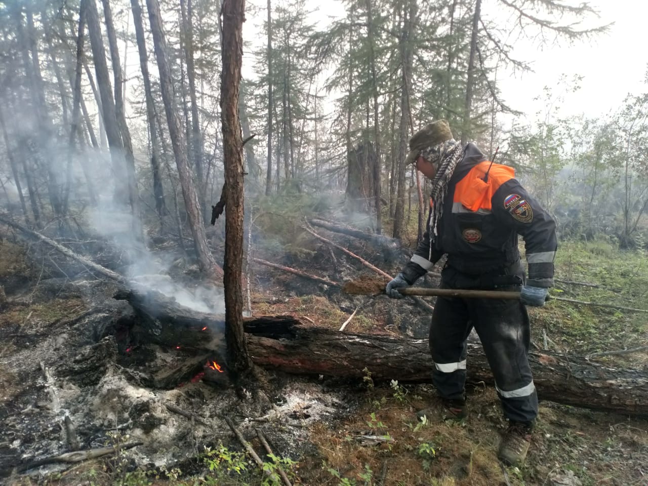 Добровольцы Якутского РО РОССОЮЗСПАСа принимают участие в ликвидации лесных пожаров